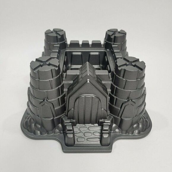 Nordicware CASTLE BUNDT Cake Pan HEAVY Cast Aluminum 10 Cups USA - Picture 1 of 10